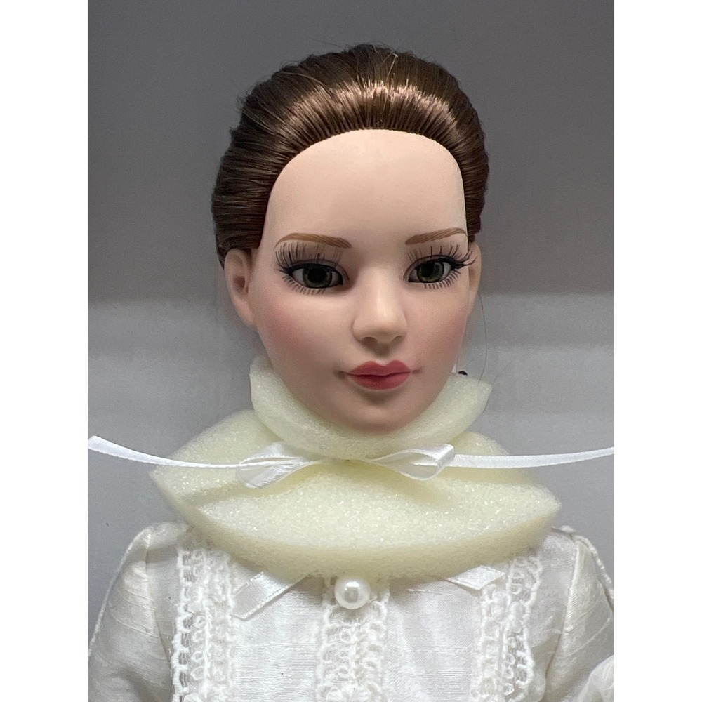 Robert Tonner American Model 22" Victorian Romance NRFB